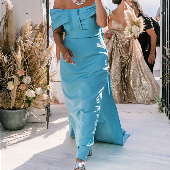 Sky blue evening gown - Picture 2 of 3